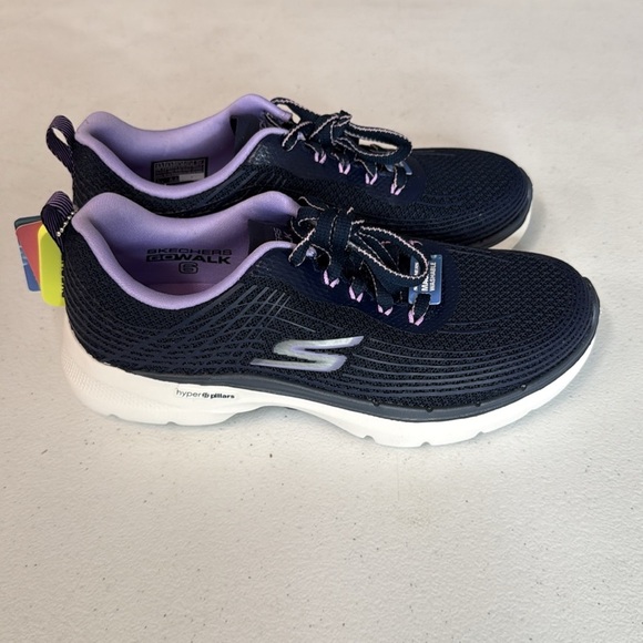 Women’s Skechers GO Walk 6-Inner Joy Sneaker, Navy/Lavender, 5.5 New with Box - Picture 2 of 10